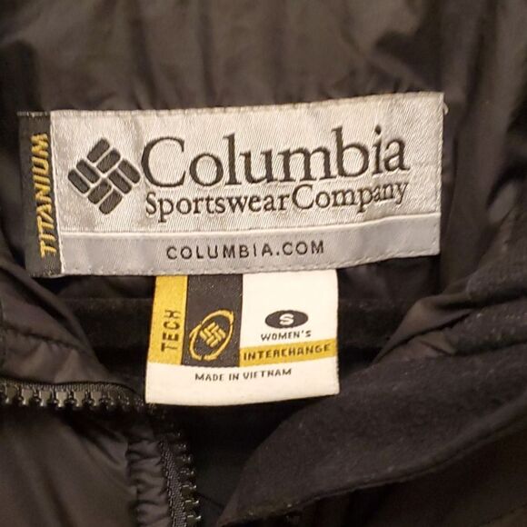 COLUMBIA Women's Puffer Jacket - Size Small - Picture 9 of 10